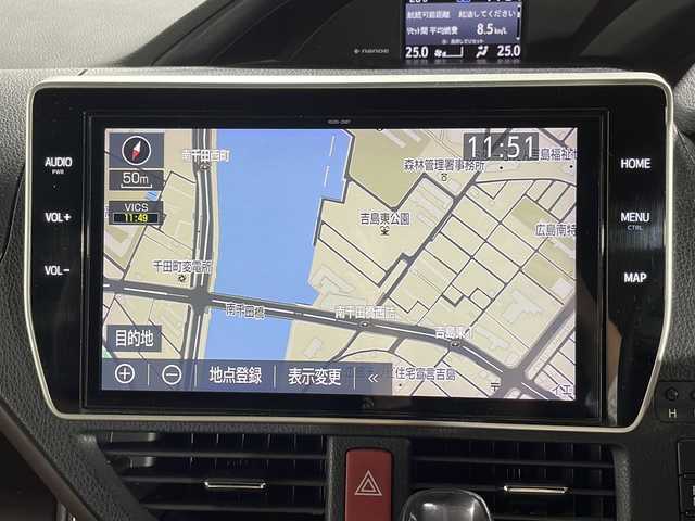 トヨタ エスクァイア Gi プレミアムパッケージ 広島県 2018(平30)年 6万km ホワイトパールクリスタルシャイン 純正10型ナビ（DVD/フルセグTV/Bluetooth）/純正フリップダウンモニター/両側パワースライドドア/バックカメラ/シートヒーター/ステアリングヒーター/セーフティセンス/・プリクラッシュセーフティ/・レーンディパーチャーアラート/・オートマチックハイビーム/クルーズコントロール/LEDヘッドランプ/純正15インチAW/ビルトインETC/ドライブレコーダー