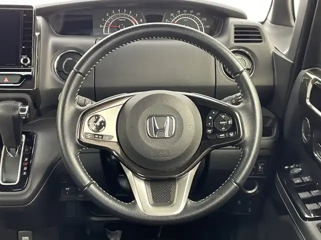 ホンダ Ｎ ＢＯＸ カスタム G L ターボ ホンダセンシング 新潟県 2019(令1)年 5.4万km プラチナホワイトパール ワンオーナー/純正メモリナビ/　フルセグTV/Bluetooth/CD/DVD/USB/衝突被害軽減ブレーキ/レーンキープアシスト/レーダークルーズコントロール/コーナーセンサー/ハーフレザーシート/前席シートヒーター/両側パワースライドドア/バックモニター/ビルトインETC/LEDヘッドライト/アイドリングストップ/横滑り防止装置/オートライト/パドルシフト/ステアリングスイッチ/レザーステアリング/禁煙車