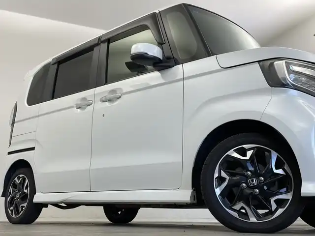 ホンダ Ｎ ＢＯＸ カスタム G L ターボ ホンダセンシング 新潟県 2019(令1)年 5.4万km プラチナホワイトパール ワンオーナー/純正メモリナビ/　フルセグTV/Bluetooth/CD/DVD/USB/衝突被害軽減ブレーキ/レーンキープアシスト/レーダークルーズコントロール/コーナーセンサー/ハーフレザーシート/前席シートヒーター/両側パワースライドドア/バックモニター/ビルトインETC/LEDヘッドライト/アイドリングストップ/横滑り防止装置/オートライト/パドルシフト/ステアリングスイッチ/レザーステアリング/禁煙車