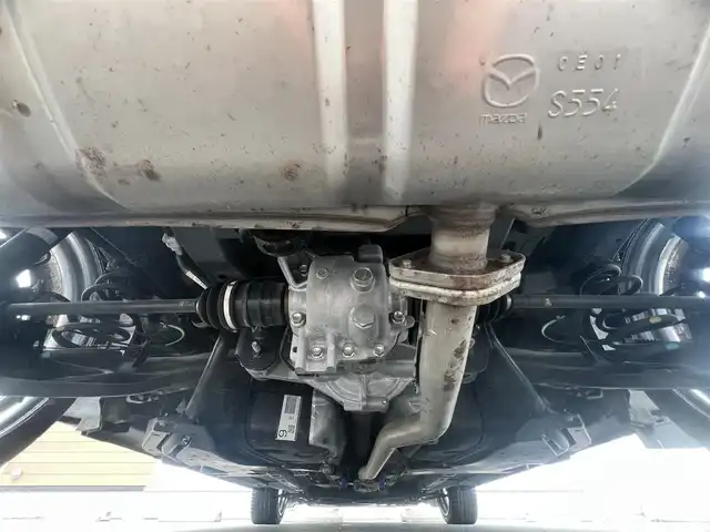 マツダ マツダ２ XD ホワイトコンフォート 秋田県 2020(令2)年 2.4万km ポリメタルグレーM ４WD/ターボ/衝突軽減システム/LEDヘッドライト/純正SDナビ/フルセグ/全方位カメラ（360°ビューモニター）/WORK SCHWERT SW2　17インチアルミ（夏タイヤ装着）/スマートキー/運転席パワーシート/前席シートヒーター/アイドリングストップ/プッシュスタート/コーナーセンサー/レーンキープアシスト/オートマチックハイビーム/クルーズコントロール追従走行有/ブラインドスポットモニター/ステアリングスイッチ/ステアリングヒーター/パドルシフト/ビルトインETC/純正フロアマット/オートライト/オートエアコン/パワーステアリング/パワーウィンドウ/横滑り防止/盗難防止装置/寒冷地仕様/電動格納ウィンカーミラー/キーレスエントリー/保証書/取扱説明書/記録簿/スペアキー1本有