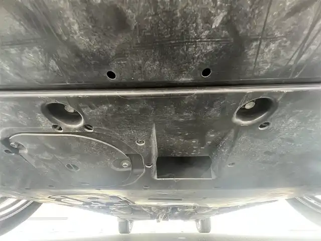マツダ マツダ２ XD ホワイトコンフォート 秋田県 2020(令2)年 2.4万km ポリメタルグレーM ４WD/ターボ/衝突軽減システム/LEDヘッドライト/純正SDナビ/フルセグ/全方位カメラ（360°ビューモニター）/WORK SCHWERT SW2　17インチアルミ（夏タイヤ装着）/スマートキー/運転席パワーシート/前席シートヒーター/アイドリングストップ/プッシュスタート/コーナーセンサー/レーンキープアシスト/オートマチックハイビーム/クルーズコントロール追従走行有/ブラインドスポットモニター/ステアリングスイッチ/ステアリングヒーター/パドルシフト/ビルトインETC/純正フロアマット/オートライト/オートエアコン/パワーステアリング/パワーウィンドウ/横滑り防止/盗難防止装置/寒冷地仕様/電動格納ウィンカーミラー/キーレスエントリー/保証書/取扱説明書/記録簿/スペアキー1本有