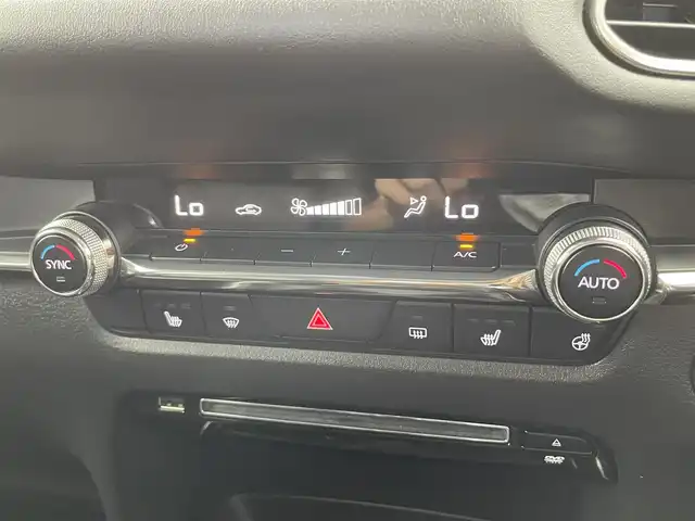 マツダ ＣＸ－３０ XD Lパッケージ 富山県 2020(令2)年 3.6万km ソウルレッドクリスタルM ワンオーナー/純正ナビ（AM/FM/CD/DVD/USB/BT/HDMI）/フルセグTV/BOSEサウンドシステム/アラウンドビューモニター/アクティブドライビングディスプレイ/スマートブレーキサポート/アダプティブクルーズコントロール/レーンキープアシスト/ブラインドスポットモニター/オートマチックハイビーム/LEDヘッドライト/クリアランスソナー/電動リアゲート/レザーシート/前席シートヒーター/ステアリングヒーター/ETC/ドライブレコーダー前後/パドルシフト/スマートキー×２/プッシュスタート/純正18インチAW/純正フロアマット/取扱説明書/保証書