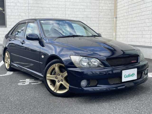 トヨタ アルテッツァ クオリタート 埼玉県 2000(平12)年 3万km ブルーマイカ ワンオーナー/サンルーフ/クオリタート専用エアロ/クオリタート専用17インチアルミホイール/クオリタート専用スポーツマフラー/（FUJITSUBO）/純正フロアマット/ドアバイザー/リモコンキー