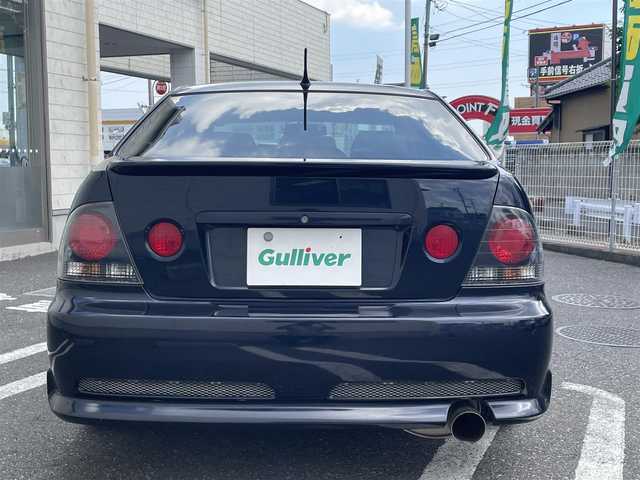 トヨタ アルテッツァ クオリタート 埼玉県 2000(平12)年 3万km ブルーマイカ ワンオーナー/サンルーフ/クオリタート専用エアロ/クオリタート専用17インチアルミホイール/クオリタート専用スポーツマフラー/（FUJITSUBO）/純正フロアマット/ドアバイザー/リモコンキー