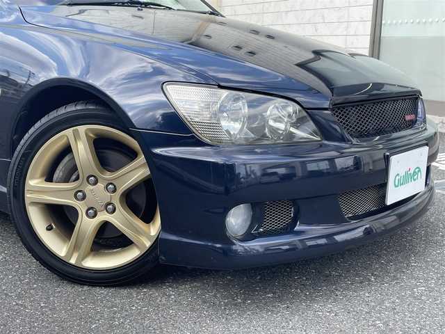 トヨタ アルテッツァ クオリタート 埼玉県 2000(平12)年 3万km ブルーマイカ ワンオーナー/サンルーフ/クオリタート専用エアロ/クオリタート専用17インチアルミホイール/クオリタート専用スポーツマフラー/（FUJITSUBO）/純正フロアマット/ドアバイザー/リモコンキー