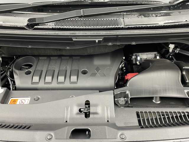 三菱 デリカＤ：５ シャモニー 栃木県 2025(令7)年 0.1千km 白Ⅱ 登録済み未使用車/12.8インチフリップダウンモニター/純正11インチメモリーナビ/ （BT/フルセグTV//CD/DVD/USB/HDMI/FM/AM)/全周囲カメラ/eーAssist/・前方衝突予測警報/・衝突被害軽減ブレーキシステム/・踏み間違い衝突防止アシスト/・車線逸脱警報システム/・車線逸脱防止支援機能/・オートマチックハイビーム/・先行者発進通知/・ふらつき警報/・標識認知/高速道路 同一車線運転支援機能 マイパイロット/レーダークルーズコントロール/ブラインドスポットモニター/両側電動スライドドア/ターボ/４WD/電動リアゲート/パワーシート(D席)/シートヒータ(D/N席)/ステアリングヒーター/パドルシフト/LEDヘッドライト/LEDフォグランプ/18インチ純正アルミホイール/アイドリングストップ/プッシュスタート/カーテンエアバッグ/スマートキー×2本/保証書、取扱説明書