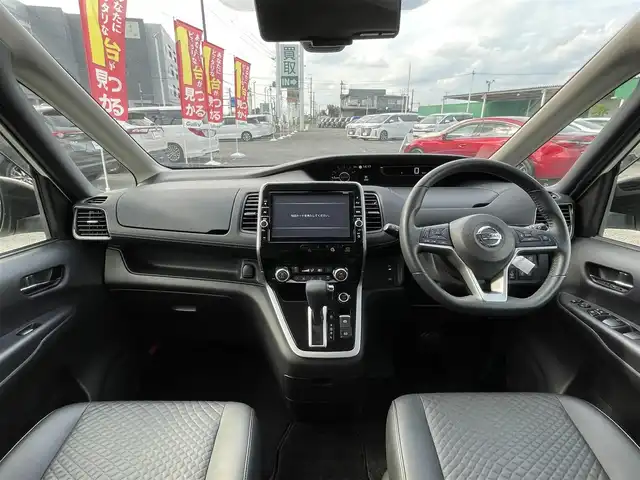 日産 セレナ ハイウェイスターVセレクションⅡ 千葉県 2018(平30)年 6.4万km ブリリアントホワイトパール ワンオーナー/エマージェンシーブレーキ/アラウンドビューモニター/純正9インチSDナビ【MM518D-L】/・CD/DVD/Blu-ray/MSV/Bluetooth/フルセグ/純正フリップダウンモニター/両後ハンズフリーオートスライドドア/インテリジェントルームミラー/パーキングアシスト/プロパイロット/インテリジェントキー/撥水シート/前後コーナーセンサー/純正ドライブレコーダー【DJ4-D】/ETC/純正16インチアルミホイール/純正LEDヘッドライト/フォグランプ/アイドリングストップ/本革巻きステアリング/ドアバイザー/サイド＆カーテンエアバッグ/新車時保証書＆取扱説明書