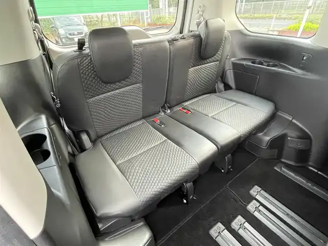 日産 セレナ ハイウェイスターVセレクションⅡ 千葉県 2018(平30)年 6.4万km ブリリアントホワイトパール ワンオーナー/エマージェンシーブレーキ/アラウンドビューモニター/純正9インチSDナビ【MM518D-L】/・CD/DVD/Blu-ray/MSV/Bluetooth/フルセグ/純正フリップダウンモニター/両後ハンズフリーオートスライドドア/インテリジェントルームミラー/パーキングアシスト/プロパイロット/インテリジェントキー/撥水シート/前後コーナーセンサー/純正ドライブレコーダー【DJ4-D】/ETC/純正16インチアルミホイール/純正LEDヘッドライト/フォグランプ/アイドリングストップ/本革巻きステアリング/ドアバイザー/サイド＆カーテンエアバッグ/新車時保証書＆取扱説明書