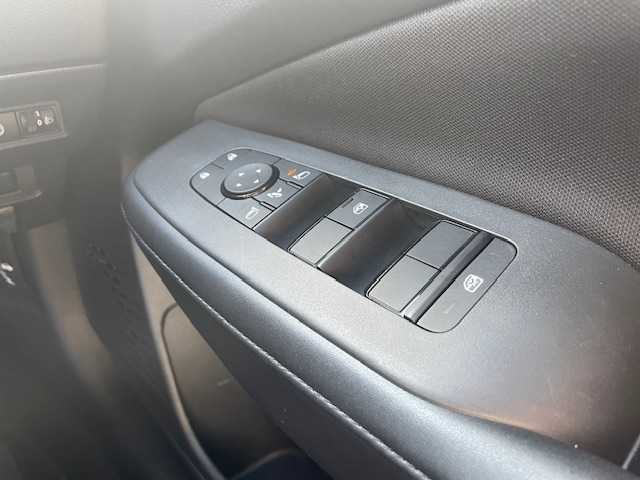 日産 ノート X 静岡県 2024(令6)年 0.8万km ダークメタルグレー ●純正ディスプレイオーディオ/●全方位カメラ/●エマージェンシーブレーキ/●車線逸脱防止支援/●前後コーナーセンサー/●ブラインドスポットモニター/●電動パーキングブレーキ/●LEDヘッドライト/●オートライト/●オートマチックハイビーム/●ステアリングスイッチ/●電動格納ウインカーミラー/●ETC/●純正フロアマット/●前方ドライブレコーダー/●レベライザー/●プッシュスタート/●スマートキー/●スペアキー1本/●W+サイド＋ニーSRS+ABS/●保証書/●取扱説明書