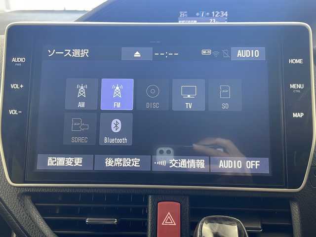 トヨタ ノア Si ダブルバイビーⅢ 岐阜県 2021(令3)年 3万km ブラック 純正10インチナビ（NSZN-Z68T）/AM/FM/SD/CD/DVD/フルセグTV/Bluetooth/12.1インチフリップダウンモニター/バックカメラ/ビルトインETC/インナーミラー型前後ドライブレコーダー/両側パワースライドドア/純正フロアマット/純正１６AW/LEDヘッドライト/フォグランプ/ハーフレザー/USB端子/トヨタセーフティーセンス/プリクラッシュセーフティ/レーンディパーチャーアラート/オートマチックハイビーム/インテリジェントクリアランスソナー/アイドリングストップ/クルーズコントロール