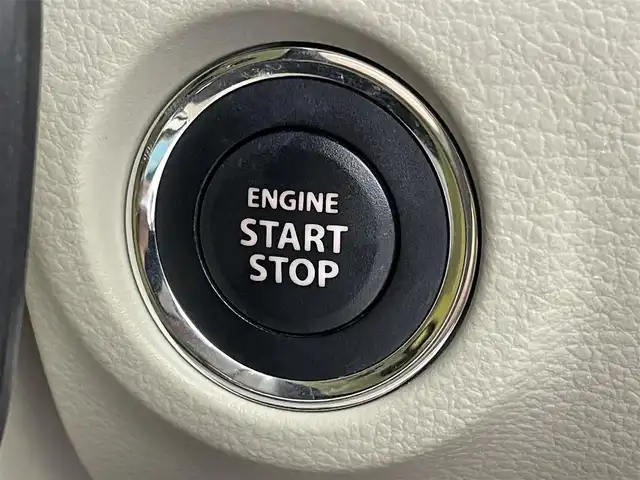 スズキ ラパン X 埼玉県 2015(平27)年 2.4万km フレンチミントパールメタリック 社外ナビ　ＥＴＣ　シートヒーター　オートライト　レーダーブレーキサポート　ＤＣ再生　純正アルミホイール　純正フロアマット　オートエアコン　電動格納ミラー　スマートキー　プッシュスタート　ＬＥＤライト