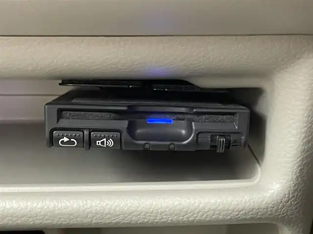 スズキ ラパン X 埼玉県 2015(平27)年 2.4万km フレンチミントパールメタリック 社外ナビ　ＥＴＣ　シートヒーター　オートライト　レーダーブレーキサポート　ＤＣ再生　純正アルミホイール　純正フロアマット　オートエアコン　電動格納ミラー　スマートキー　プッシュスタート　ＬＥＤライト