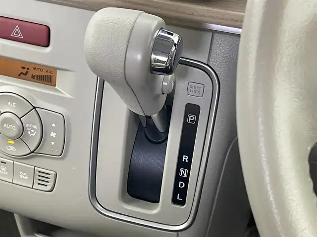 スズキ ラパン X 埼玉県 2015(平27)年 2.4万km フレンチミントパールメタリック 社外ナビ　ＥＴＣ　シートヒーター　オートライト　レーダーブレーキサポート　ＤＣ再生　純正アルミホイール　純正フロアマット　オートエアコン　電動格納ミラー　スマートキー　プッシュスタート　ＬＥＤライト