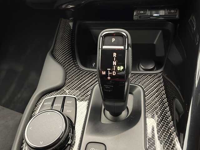 トヨタ スープラ RZ 宮崎県 2020(令2)年 0.5万km 赤 禁煙車/トヨタスープラセーフティ/純正8.8型ディスプレイオーディオナビTV/（ToyotaSupraConnect/Bluetooth/FMAM/フルセグTV）/純正JBLプレミアムサウンドシステム/純正バックカメラ/純正ETC/純正19インチアルミ/純正6眼LEDオートライト/純正スポーツハーフレザーシート/純正フロアマット/8速スポーツシーケンシャルシフトマチック/プリクラッシュセーフティ/アクティブディファレンシャル/アダプティブクルーズコントロール/レーンディパーチャーアラート/リヤクロストラフィックアラート/カラーヘッドアップディスプレイ/ブラインドスポットモニター/クリアランスソナー/電子パーキング/パワーシート/シートヒーター/パドルシフト/デュアルオートエアコン/スマートキー/プッシュエンジンスタート/スペアキー/新車時保証書/取扱い説明書