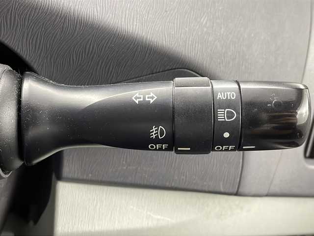 トヨタ プリウス S　LEDエディション 茨城県 2011(平23)年 12.2万km ダークバイオレットマイカメタリック 純正ナビ［NSZT-W61G］　フルセグ再生可　Bluetooth/CD/DVD　純正フロアマット　純正ETC　コーナーセンサー　ドアバイザー　