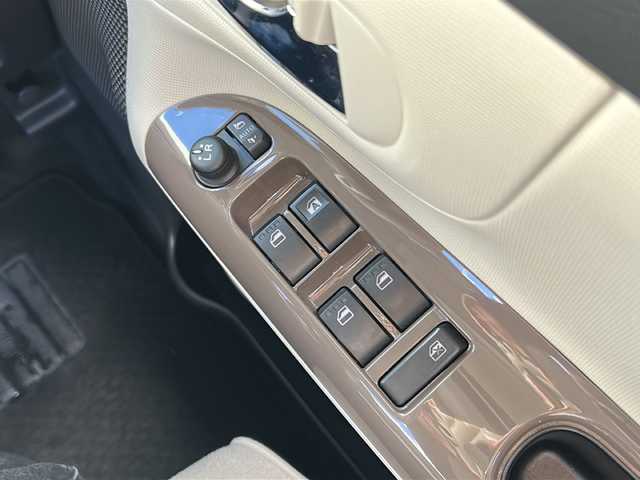 ダイハツ ムーヴ キャンバス G メイクアップ リミテッド　SAⅢ 広島県 2022(令4)年 4.6万km パールホワイトⅢ/ナチュラルベージュマイカメタリック 2トーン 禁煙車/レンタアップ/スマートアシストIII/・衝突軽減/・車線逸脱警報/・オートハイビーム/社外ナビ（MDV-D308BTW）/・Bluetooth/CD/DVD/SD/パノラマモニター/シートヒーター/LEDヘッドライト/フォグランプ/オートライト/ETC