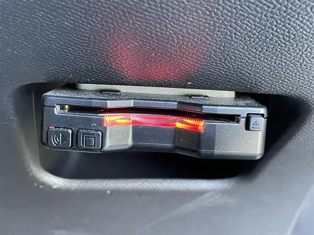 プジョー ２０８ GT ライン 静岡県 2020(令2)年 1.4万km 白 ワンオーナー/ハーフレザーシート/BSM/純正ディスプレイオーディオ/(BT/CarPlay)/衝突被害軽減システム/バックカメラ/ACC/LKA/パーキングアシスト/スマートキー/ETC/ドライブレコーダー/フロアマット/純正17インチアルミホイール/保証書/取説/スペアキー