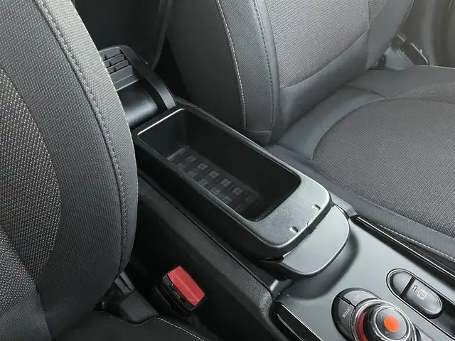 ＭＩＮＩ ＢＭＷ ミニ クラブマン クーパーD 埼玉県 2020(令2)年 3.9万km ペッパー・ホワイト ペッパーパッケージ /ACC /純正ナビ /バックカメラ /コンフォートアクセス /OP純正17インチアルミホイール /PDC /アンビエントライト /インテリジェントセーフティ /パークアシスト /LEDヘッドライト /ミラーETC /フォグランプ