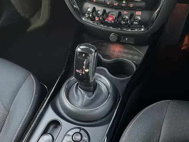 ＭＩＮＩ ＢＭＷ ミニ クラブマン クーパーD 埼玉県 2020(令2)年 3.9万km ペッパー・ホワイト ペッパーパッケージ /ACC /純正ナビ /バックカメラ /コンフォートアクセス /OP純正17インチアルミホイール /PDC /アンビエントライト /インテリジェントセーフティ /パークアシスト /LEDヘッドライト /ミラーETC /フォグランプ