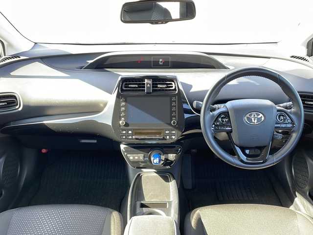トヨタ プリウス SセーフティプラスⅡ 岩手県 2021(令3)年 5.2万km プラチナホワイトパールマイカ プリクラッシュセーフティ/純正ナビ/Bluetooth/パノラミックビューモニター/レーダークルーズコントロール/ETC/LEDヘッドライト/LEDフォグ/オートライト/クリアランスソナー/ドライブレコーダー/BSM/革巻きステアリング/ステアリングスイッチ/スマートキー/取扱説明書/保証書