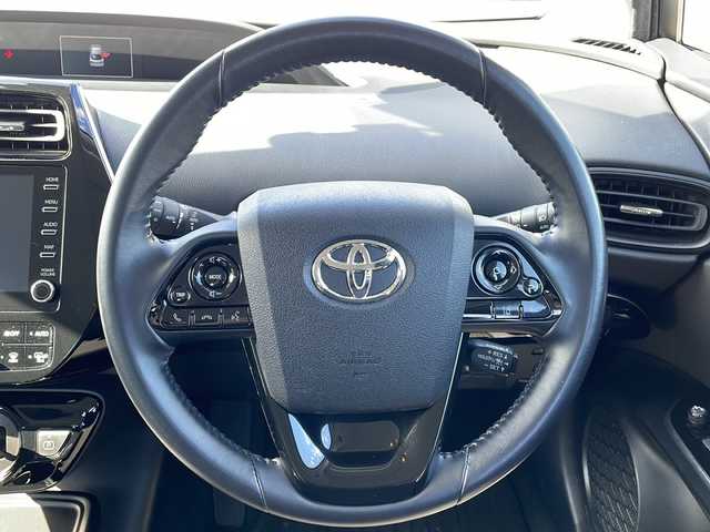 トヨタ プリウス SセーフティプラスⅡ 岩手県 2021(令3)年 5.2万km プラチナホワイトパールマイカ プリクラッシュセーフティ/純正ナビ/Bluetooth/パノラミックビューモニター/レーダークルーズコントロール/ETC/LEDヘッドライト/LEDフォグ/オートライト/クリアランスソナー/ドライブレコーダー/BSM/革巻きステアリング/ステアリングスイッチ/スマートキー/取扱説明書/保証書