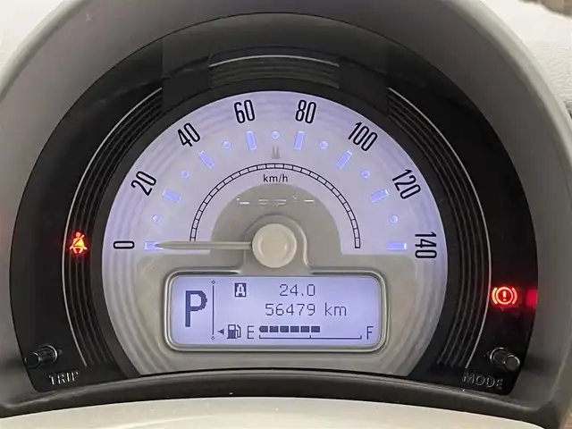 スズキ ラパン S 愛知県 2016(平28)年 5.7万km シフォンアイボリーメタリック 純正ナビ　全方位カメラ　シートヒーター　禁煙車　レーダーブレーキサポート　衝突軽減　ＨＩＤヘッドライト　純正フロアマット　オートライト　ＤＶＤ　ＵＳＢ　フルセグＴＶ　ツートンカラー　プッシュスタート