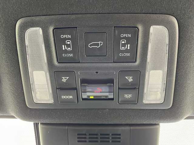 トヨタ ノア ハイブリッド S－Z 大阪府 2023(令5)年 1.1万km ホワイトパールクリスタルシャイン 純正10.5incディスプレイオーディオナビ/【フルセグTV/Bluetooth/CD/DVD/HDMI/FM/AM】/快適利便パッケージ/・両側ハンズフリーパワースライドドア/・パワーバックドア/・後席オットマン/・前後シートヒーター/・nanoe/ユニバーサルステップ/3眼LEDヘッドライト/100V電源/バックカメラ/トヨタセーフティセンス/・ブラインドスポットモニター(BSM)/・プリクラッシュセーフティ(PCS)/・レーントレーシングアシスト/・レーダークルーズコントロール/・オートマチックハイビームシステム/・プロアクティブドライビングアシスト/・パーキングサポートブレーキ/・Adobanced Drive/前後コーナーセンサー/後退速度抑制装置/両側パワースライドドア/後席エアコン/後席USB-C充電/ハーフレザーシート/純正17インチアルミホイール/スマートキー/スペアキー