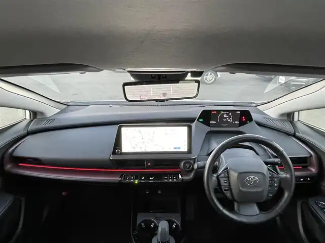 トヨタ プリウス Z 群馬県 2023(令5)年 8.8万km プラチナホワイトパールマイカ 純正ナビ付１２．３型ディスプレイ　/フルセグ　/全周囲カメラ　/黒レザーシート　/前席エアシート・シートヒーター　/１００Ｖ充電　/Ｍｉｒａｃａｓｔ　/デジタルミラー　/ＢＳＭ　/純正１９インチＡＷ　/純正フロアマット/Bluetooth/AHB/LEDヘッドライト/D席パワーシート/純正ビルトインETC2.0/アダプティブクルーズコントロール/シートセットポジションメモリー/スマートキー/パワーステアリング