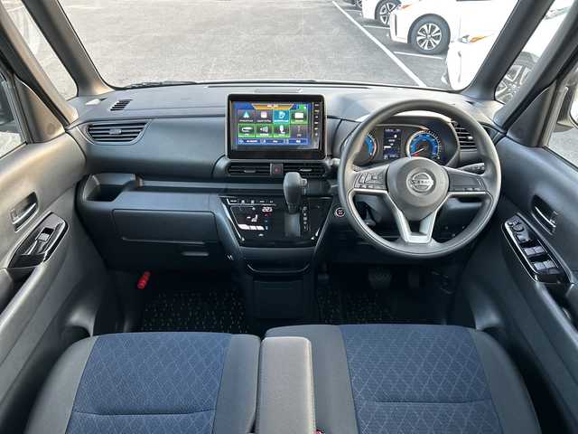 日産 ルークス ハイウェイスター X 佐賀県 2023(令5)年 1.1万km ホワイトパール 純正9インチディスプレイオーディオ(Carplay/Bluetooth/Am/FM)/全方位カメラ/片側パワースライドドア/エマージェンシーブレーキ/コーナーセンサー/車線逸脱警報/前後ドライブレコーダー/ETC/LEDヘッドライト/オートライト/純正14インチアルミホイール/純正フロアマット