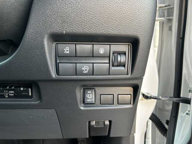 日産 ルークス ハイウェイスター X 佐賀県 2023(令5)年 1.1万km ホワイトパール 純正9インチディスプレイオーディオ(Carplay/Bluetooth/Am/FM)/全方位カメラ/片側パワースライドドア/エマージェンシーブレーキ/コーナーセンサー/車線逸脱警報/前後ドライブレコーダー/ETC/LEDヘッドライト/オートライト/純正14インチアルミホイール/純正フロアマット