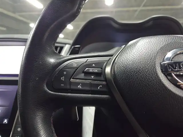 日産 スカイライン 400R 長崎県 2020(令2)年 9万km ブリリアントホワイトパール ワンオーナー/サンルーフ/BOSEパフォーマンスサウンド/純正8型ナビ/フルセグTV/アラウンドビューモニター/ビルトインETC/前後ドライブレコーダー/レーダークルーズコントロール/フロント/バックソナー/全方位運転支援システム/・衝突被害軽減ブレーキ/・車線逸脱防止支援システム/・車間距離維持支援システム/・前後誤発進抑制機能/ツインターボ/LEDヘッドランプ/革巻きステアリング/パドルシフト/ブラック革シート/前席パワーシート/純正19インチアルミホイール/レッドブレーキキャリパー/スマートキー/プッシュエンジンスターター/禁煙車