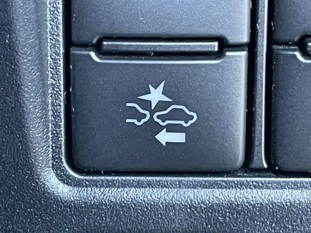 トヨタ ノア Si ダブルバイビーⅡ 東京都 2019(令1)年 5万km ホワイトパールクリスタルシャイン 純正大型ナビ/(CD/DVD/フルセグ/BT/USB)/純正後席モニター/バックカメラ/両側電動スライドドア/前方ドライブレコーダー/ビルトインＥＴＣ/クルーズコントロール/衝突軽減ブレーキ/コーナーセンサー（前/後）/レーンキープアシスト/ＬＥＤヘッドライト/オートハイビーム/フォグランプ/純正フロアマット/純正サイドバイザー/レーダー探知機/シートカバー/スマートキ