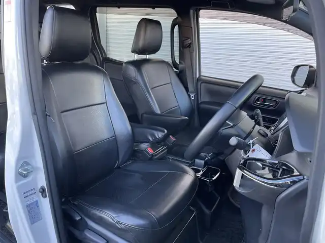 トヨタ ノア Si ダブルバイビーⅡ 東京都 2019(令1)年 5万km ホワイトパールクリスタルシャイン 純正大型ナビ/(CD/DVD/フルセグ/BT/USB)/純正後席モニター/バックカメラ/両側電動スライドドア/前方ドライブレコーダー/ビルトインＥＴＣ/クルーズコントロール/衝突軽減ブレーキ/コーナーセンサー（前/後）/レーンキープアシスト/ＬＥＤヘッドライト/オートハイビーム/フォグランプ/純正フロアマット/純正サイドバイザー/レーダー探知機/シートカバー/スマートキ