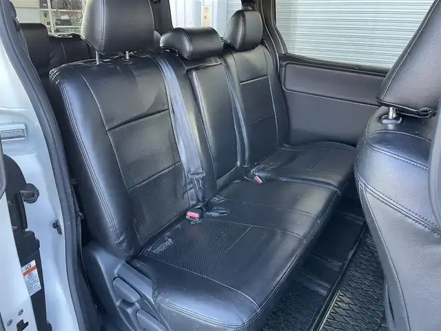 トヨタ ノア Si ダブルバイビーⅡ 東京都 2019(令1)年 5万km ホワイトパールクリスタルシャイン 純正大型ナビ/(CD/DVD/フルセグ/BT/USB)/純正後席モニター/バックカメラ/両側電動スライドドア/前方ドライブレコーダー/ビルトインＥＴＣ/クルーズコントロール/衝突軽減ブレーキ/コーナーセンサー（前/後）/レーンキープアシスト/ＬＥＤヘッドライト/オートハイビーム/フォグランプ/純正フロアマット/純正サイドバイザー/レーダー探知機/シートカバー/スマートキ