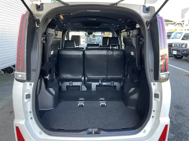 トヨタ ノア Si ダブルバイビーⅡ 東京都 2019(令1)年 5万km ホワイトパールクリスタルシャイン 純正大型ナビ/(CD/DVD/フルセグ/BT/USB)/純正後席モニター/バックカメラ/両側電動スライドドア/前方ドライブレコーダー/ビルトインＥＴＣ/クルーズコントロール/衝突軽減ブレーキ/コーナーセンサー（前/後）/レーンキープアシスト/ＬＥＤヘッドライト/オートハイビーム/フォグランプ/純正フロアマット/純正サイドバイザー/レーダー探知機/シートカバー/スマートキ