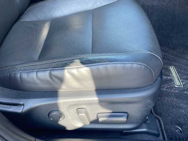 トヨタ クラウン マジェスタ Fバージョン 福岡県 2016(平28)年 6.1万km ブラック 純正ナビ/フルセグTV/Bluetooth/CD/DVD再生機能有/後席社外モニター/本革シート/シートヒーター/エアシート/追従付きクルーズコントロール/純正１７インチアルミホイール/ブラインドスポットモニター/コーナーセンサー/ドライブレコーダー/LEDヘッドライト/フォグライト