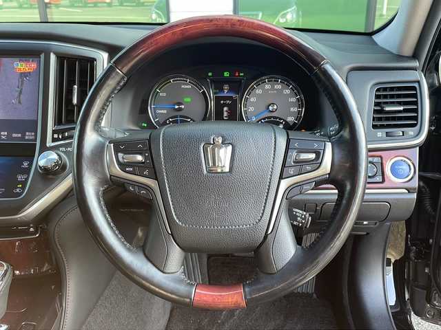 トヨタ クラウン マジェスタ Fバージョン 福岡県 2016(平28)年 6.1万km ブラック 純正ナビ/フルセグTV/Bluetooth/CD/DVD再生機能有/後席社外モニター/本革シート/シートヒーター/エアシート/追従付きクルーズコントロール/純正１７インチアルミホイール/ブラインドスポットモニター/コーナーセンサー/ドライブレコーダー/LEDヘッドライト/フォグライト