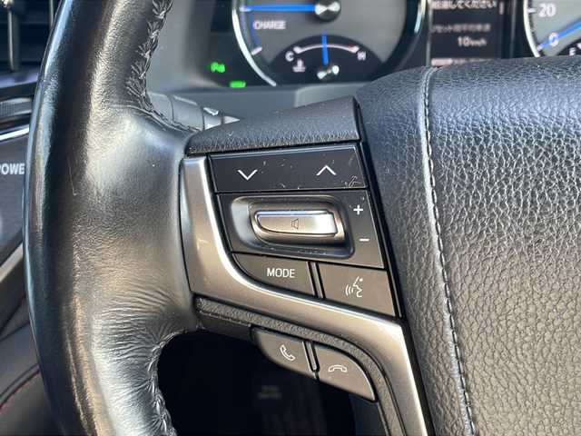 トヨタ クラウン マジェスタ Fバージョン 福岡県 2016(平28)年 6.1万km ブラック 純正ナビ/フルセグTV/Bluetooth/CD/DVD再生機能有/後席社外モニター/本革シート/シートヒーター/エアシート/追従付きクルーズコントロール/純正１７インチアルミホイール/ブラインドスポットモニター/コーナーセンサー/ドライブレコーダー/LEDヘッドライト/フォグライト