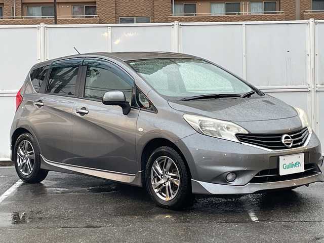 日産 ノート X DIG－S エアロスタイル 秋田県 2013(平25)年 10万km ダークメタルグレー 純正SDナビ　MM113DーW/Bluetooth　DTV　CD　SD　USB　ラジオ/バックカメラ/ETC/社外エンジンスターター/アイドリングストップ/フォグランプ/電動格納ミラー/ヘッドライトレベライザー/フロアマット/ドアバイザー