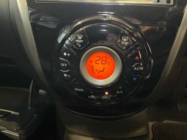 日産 ノート X DIG－S エアロスタイル 秋田県 2013(平25)年 10万km ダークメタルグレー 純正SDナビ　MM113DーW/Bluetooth　DTV　CD　SD　USB　ラジオ/バックカメラ/ETC/社外エンジンスターター/アイドリングストップ/フォグランプ/電動格納ミラー/ヘッドライトレベライザー/フロアマット/ドアバイザー