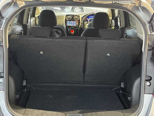 日産 ノート X DIG－S エアロスタイル 秋田県 2013(平25)年 10万km ダークメタルグレー 純正SDナビ　MM113DーW/Bluetooth　DTV　CD　SD　USB　ラジオ/バックカメラ/ETC/社外エンジンスターター/アイドリングストップ/フォグランプ/電動格納ミラー/ヘッドライトレベライザー/フロアマット/ドアバイザー