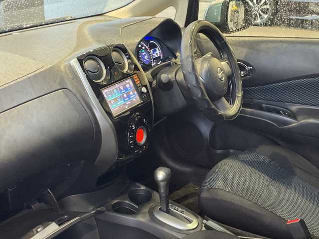 日産 ノート X DIG－S エアロスタイル 秋田県 2013(平25)年 10万km ダークメタルグレー 純正SDナビ　MM113DーW/Bluetooth　DTV　CD　SD　USB　ラジオ/バックカメラ/ETC/社外エンジンスターター/アイドリングストップ/フォグランプ/電動格納ミラー/ヘッドライトレベライザー/フロアマット/ドアバイザー