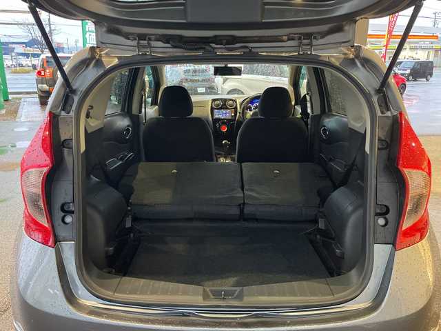 日産 ノート X DIG－S エアロスタイル 秋田県 2013(平25)年 10万km ダークメタルグレー 純正SDナビ　MM113DーW/Bluetooth　DTV　CD　SD　USB　ラジオ/バックカメラ/ETC/社外エンジンスターター/アイドリングストップ/フォグランプ/電動格納ミラー/ヘッドライトレベライザー/フロアマット/ドアバイザー