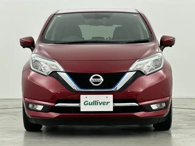 日産 ノート e－パワー メダリスト 福岡県 2017(平29)年 1万km ガーネットレッド 純正ナビ（ＢＴ，フルセグＴＶ）　/全方位カメラ　/純正ドライブレコーダー　/ＥＴＣ　/デジタルルームミラー　/コーナーセンサー　/エマージェンシーブレーキ　/レーンキープ　/アイドリングストップ　/ハーフレザーシート