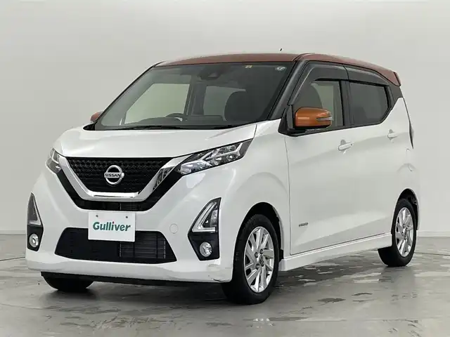 日産 デイズ ハイウェイスターX 群馬県 2020(令2)年 5.7万km プレミアムサンシャインオレンジメタリック/シルキーホワイト 純正9インチナビ/・AM/FM/CD/DVD/SD/Bluetooth/フルセグTV/アラウンドビューモニター/エマージェンシーブレーキ/車線逸脱警報システム/ETC/アイドリングストップ/プッシュスタート/スマートキー/ステアリングスイッチ