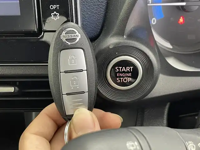 日産 デイズ ハイウェイスターX 群馬県 2020(令2)年 5.7万km プレミアムサンシャインオレンジメタリック/シルキーホワイト 純正9インチナビ/・AM/FM/CD/DVD/SD/Bluetooth/フルセグTV/アラウンドビューモニター/エマージェンシーブレーキ/車線逸脱警報システム/ETC/アイドリングストップ/プッシュスタート/スマートキー/ステアリングスイッチ