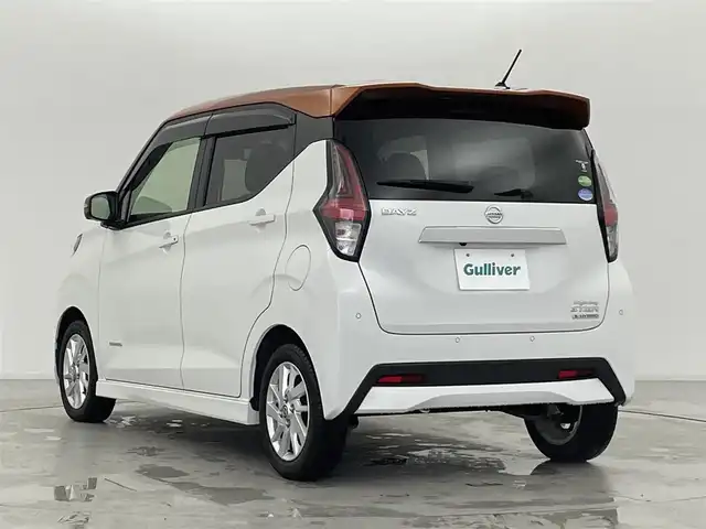 日産 デイズ ハイウェイスターX 群馬県 2020(令2)年 5.7万km プレミアムサンシャインオレンジメタリック/シルキーホワイト 純正9インチナビ/・AM/FM/CD/DVD/SD/Bluetooth/フルセグTV/アラウンドビューモニター/エマージェンシーブレーキ/車線逸脱警報システム/ETC/アイドリングストップ/プッシュスタート/スマートキー/ステアリングスイッチ
