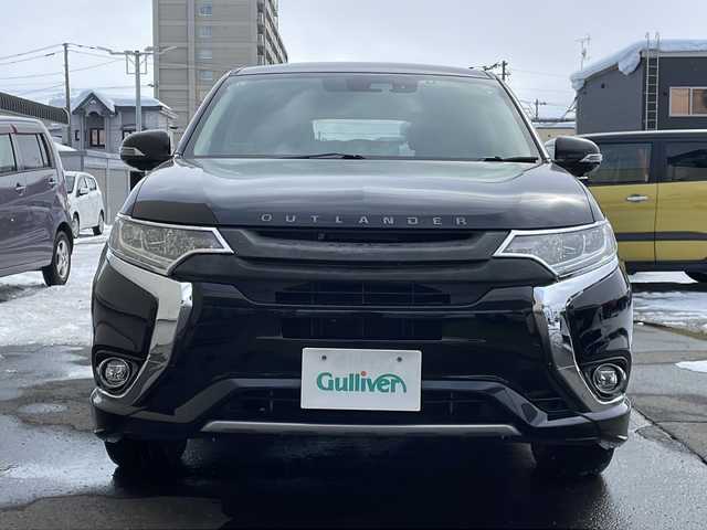 三菱 アウトランダー ＰＨＥＶ G セーフティパッケージ 道北・旭川 2017(平29)年 5万km アメジストブラック 4WD/社外SDナビ/ CD/DVD/SD/MSV/BT/USB/フルセグ/全方位カメラ/衝突軽減ブレーキ/レーンキープ /レーダークルーズコントロール/パドルシフト/ハーフレザーシート/シートヒーター /パワーシート/ステアリングヒーター/オートライト/LEDヘッドライト/フォグライト/オートハイビーム/オートリトラミラー/コーナーセンサー /ドライブレコーダー/ETC/エンジンスターター /GPSレーダー/純正フロアマット/社外AW冬タイヤ積み込み