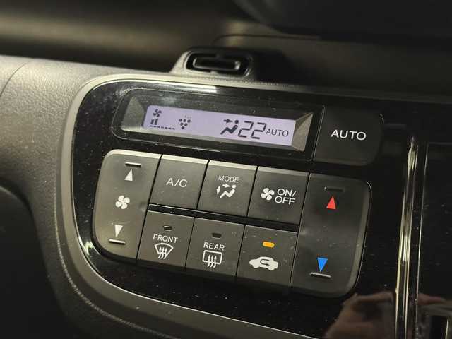 ホンダ Ｎ ＢＯＸ スラッシュ X 三重県 2015(平27)年 5.6万km ミラノレッド ガソリン/FF/インパネCVT/純正 8インチナビ VRM-165VFEi/（FM/AM/CD/DVD/Music Rack/USB/iPod/SD/Bluetooth/TV/HDMI/VTR/AUX）/バックカメラ/サウンドマッピングシステム/ドライブレコーダー 前方/ETC/安全/・近距離衝突軽減ブレーキ（CTBA：シティブレーキアクティブシステム）/・VSA（ABS、TCS、横すべり抑制）/・サイド＆カーテンエアバッグシステム/装備/・シートヒーター（D/N）/・ステアリングヒーター/・モード切替ステアリング/・クルーズコントロール/・オートライト/・ディスチャージヘッドライト（HID）/・ステアリングスイッチ/・ワイヤレス充電器/・オートエアコン/・電動格納ドアミラー/・プッシュスタート/・スマートキーx2/・保/取/ナビ取/など