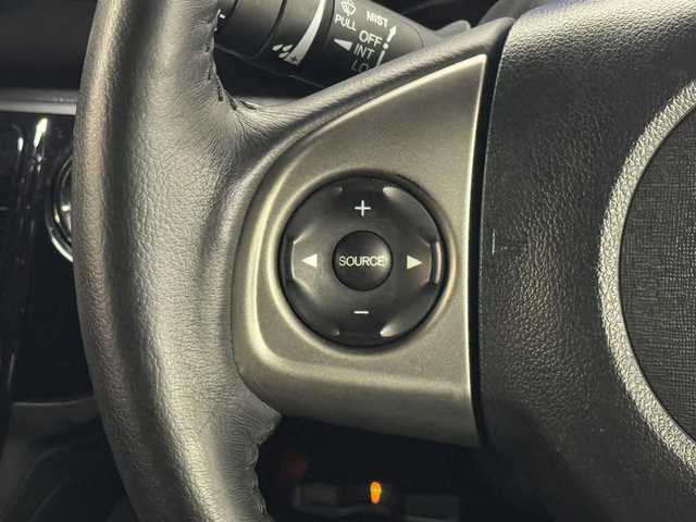 ホンダ Ｎ ＢＯＸ スラッシュ X 三重県 2015(平27)年 5.6万km ミラノレッド ガソリン/FF/インパネCVT/純正 8インチナビ VRM-165VFEi/（FM/AM/CD/DVD/Music Rack/USB/iPod/SD/Bluetooth/TV/HDMI/VTR/AUX）/バックカメラ/サウンドマッピングシステム/ドライブレコーダー 前方/ETC/安全/・近距離衝突軽減ブレーキ（CTBA：シティブレーキアクティブシステム）/・VSA（ABS、TCS、横すべり抑制）/・サイド＆カーテンエアバッグシステム/装備/・シートヒーター（D/N）/・ステアリングヒーター/・モード切替ステアリング/・クルーズコントロール/・オートライト/・ディスチャージヘッドライト（HID）/・ステアリングスイッチ/・ワイヤレス充電器/・オートエアコン/・電動格納ドアミラー/・プッシュスタート/・スマートキーx2/・保/取/ナビ取/など